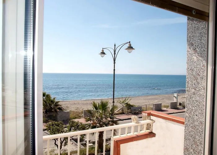 By The Sea Lägenhet Brancaleone Marina